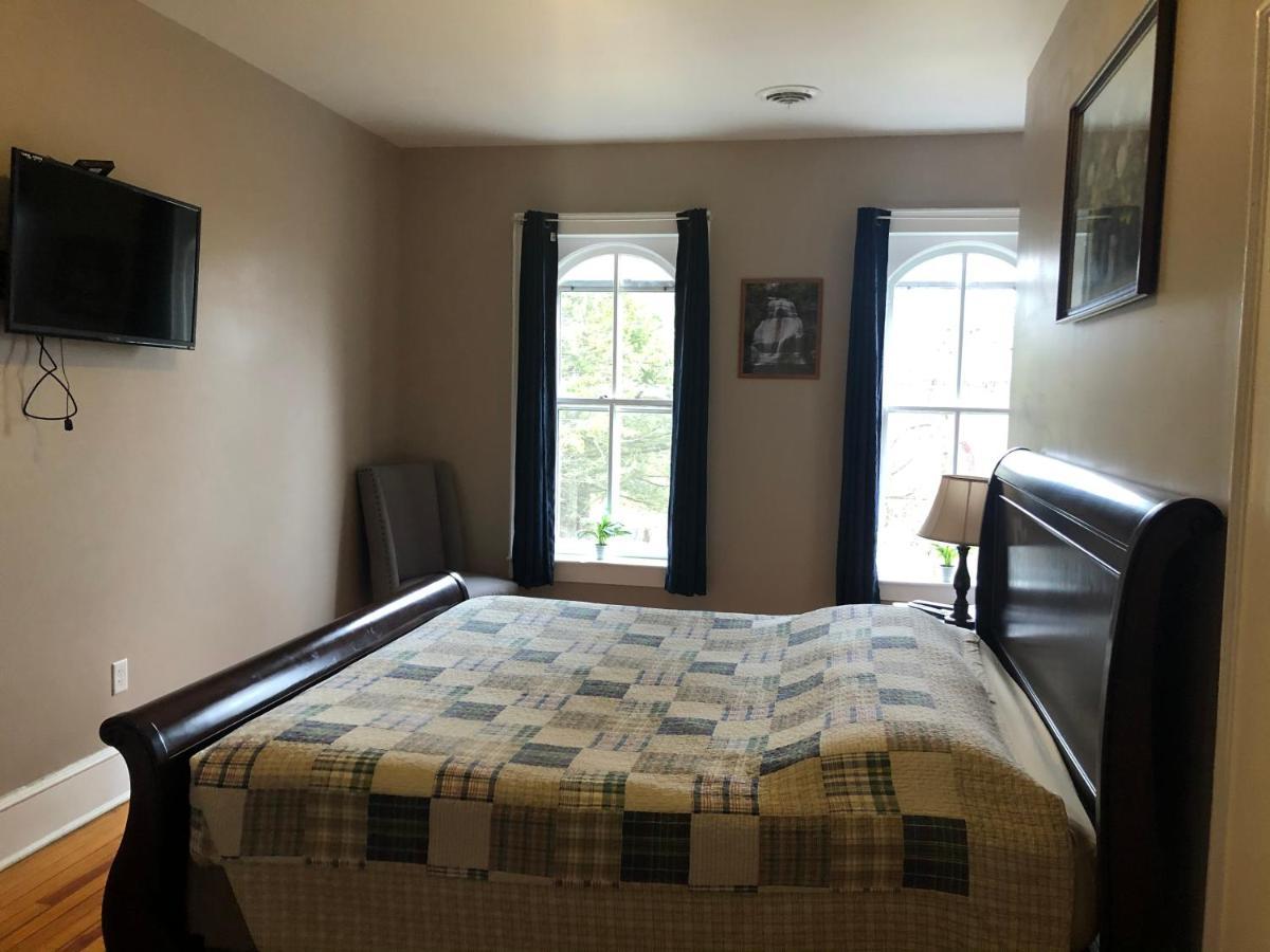 Cook Mansion Bed & Breakfast Montour Falls Eksteriør bilde